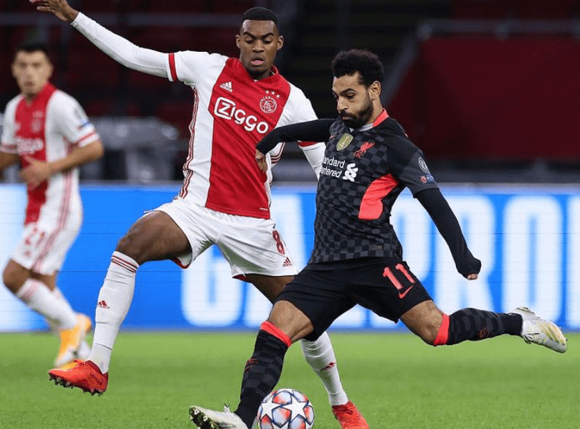 清晨阿贾克斯造点机会集结日尼斯防线松动，北京首钢今夜防线松动瞬间刷屏的简单介绍