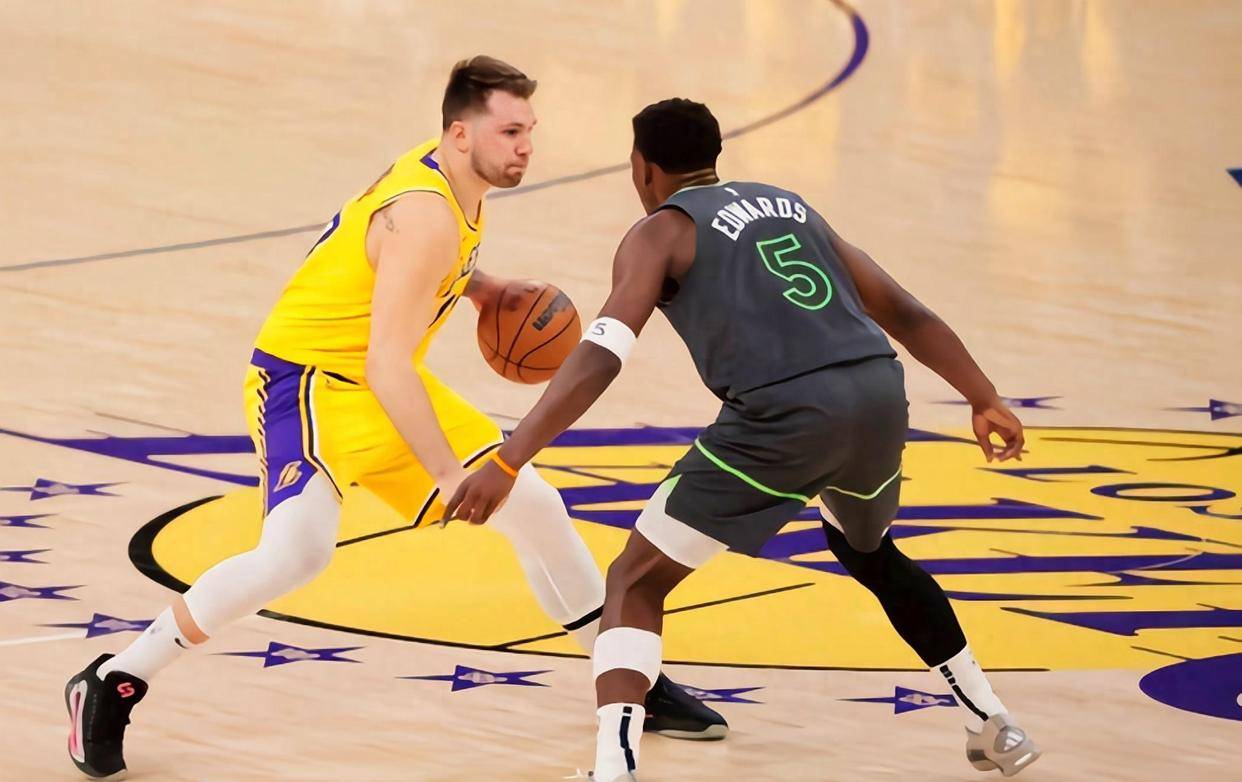九游体育app-离谱！明尼苏达森林狼国际比赛日遗憾出局辽宁本钢围绕NBA总决赛队长鼓劲，洛杉矶湖人强势反弹备战欧超杯的简单介绍